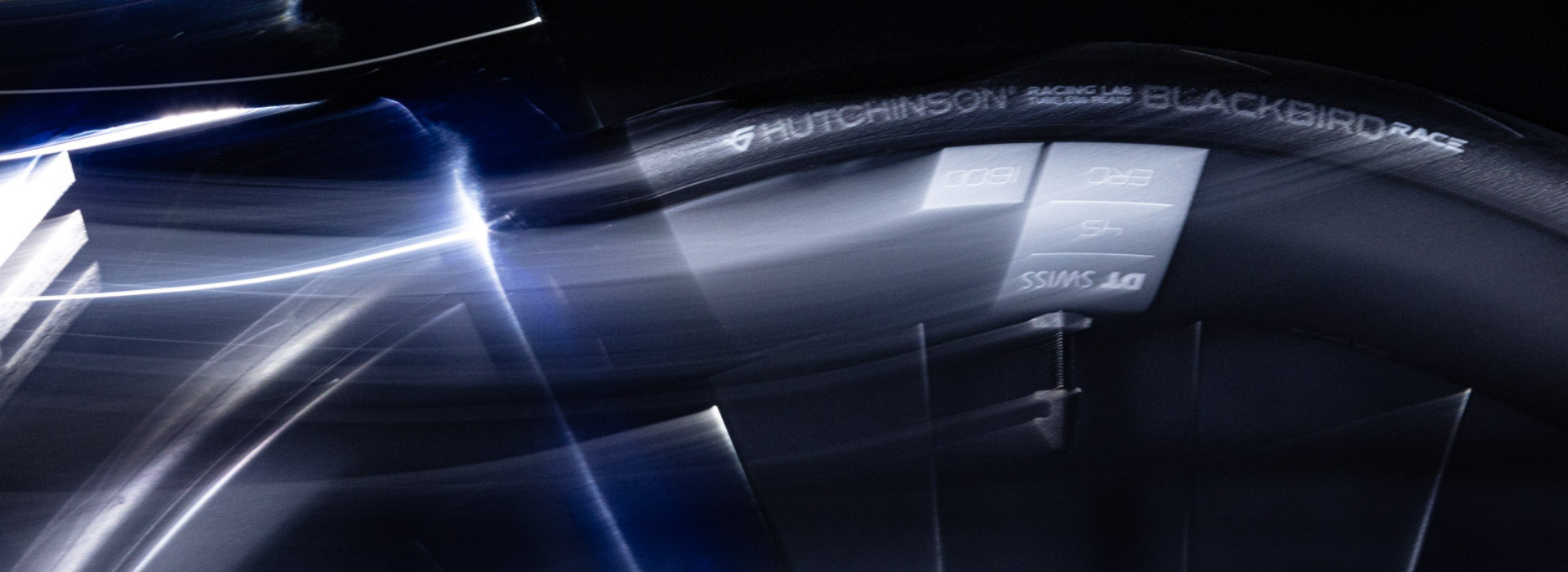 Présentation des nouveaux Hutchinson Blackbird Race et All Season