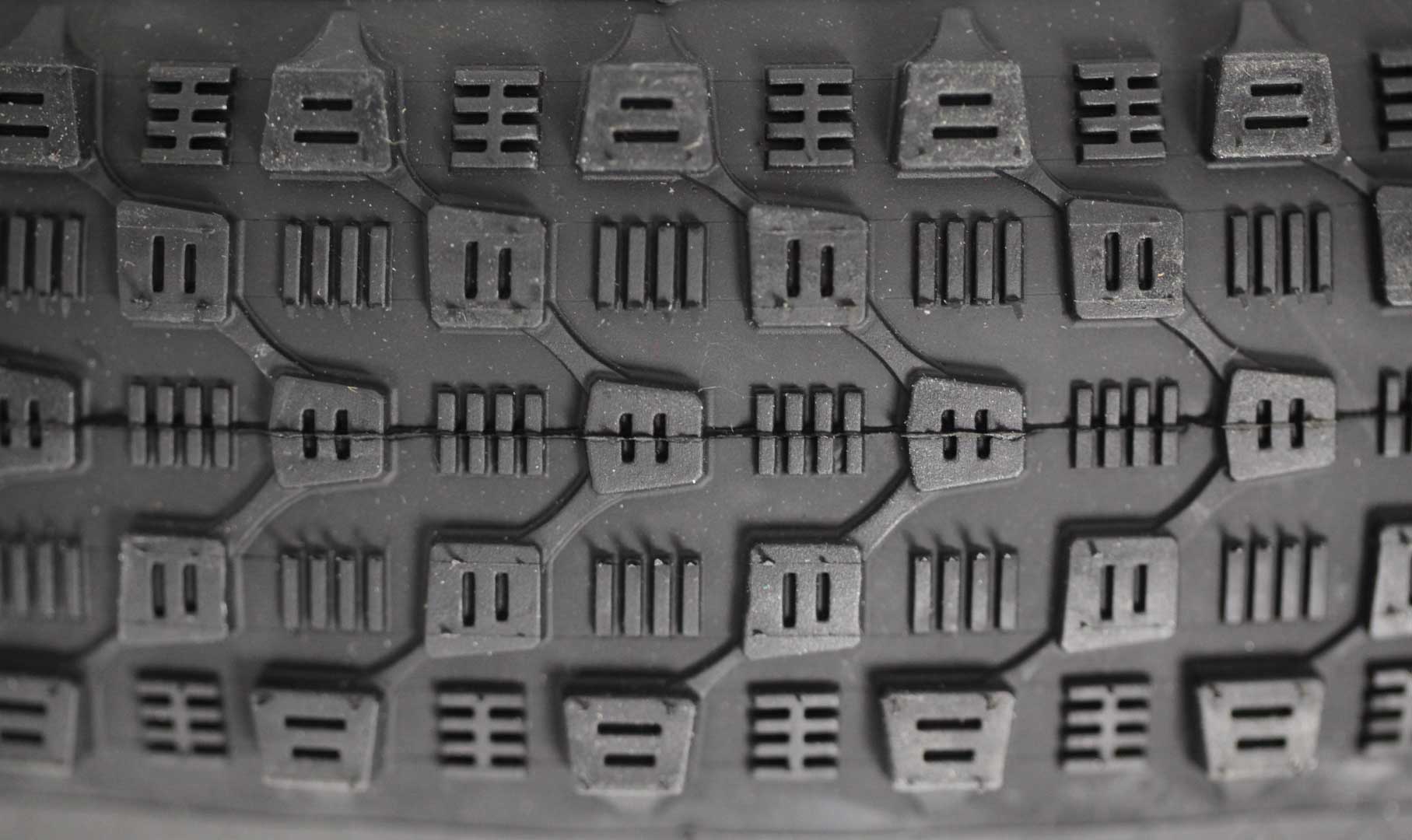 Pneu IRC G-Claw - Tubeless Ready