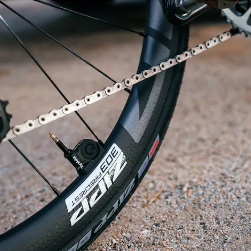 Detail roue arrière 303 firecrest zipp