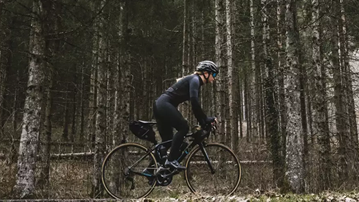 Conseils de Nathalie Baillon : quel matériel emporter pour une course de longue distance à vélo ?