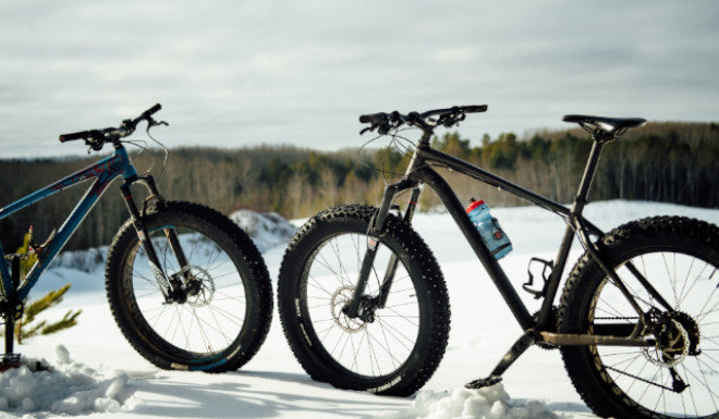 Pourquoi les pneus vélo ont-ils tendance à s’élargir ?