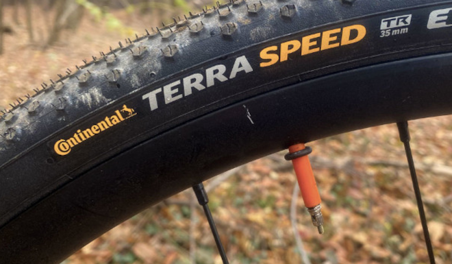 Test du Continental Terra Speed, pneu idéal pour la performance en gravel