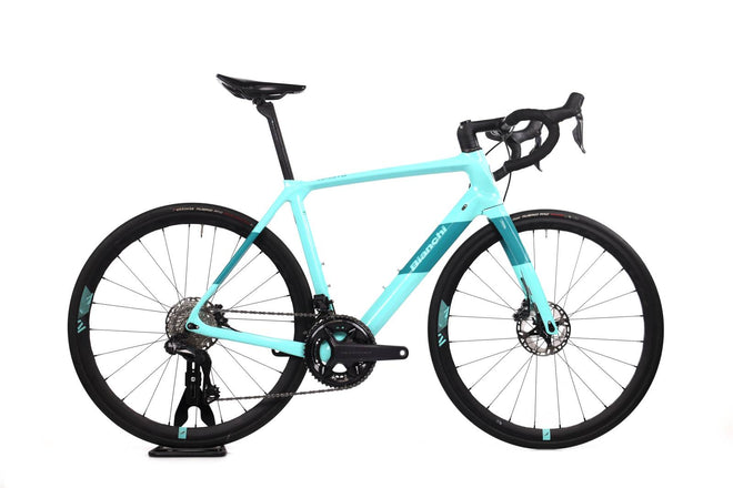 Bianchi Infinito CV Ultegra DI2 - Bicicleta de carretera