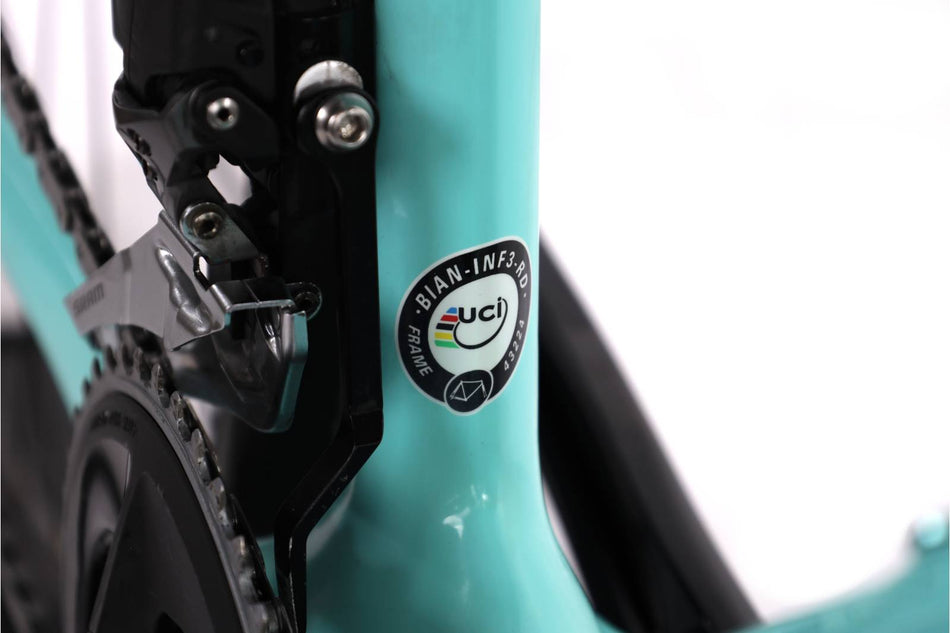 Bianchi Infinito CV Rival AXS
