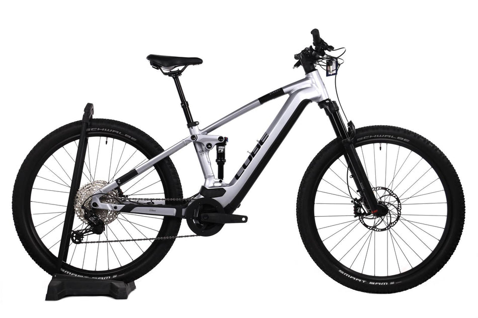 Cube Stereo Hybrid 120 Race 750