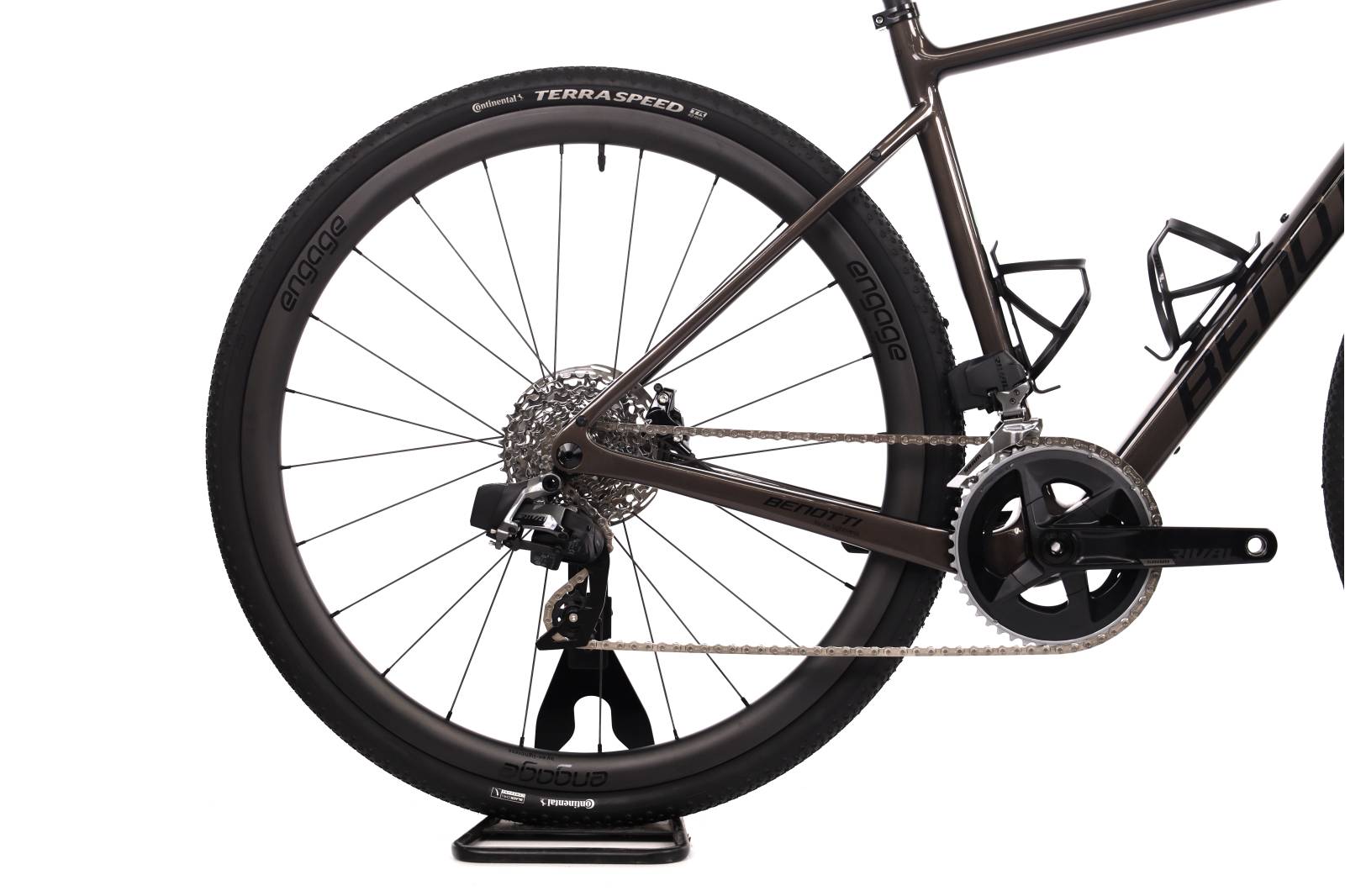 Benotti Fuoco Gravel Carbon Tobacco Rival AXS