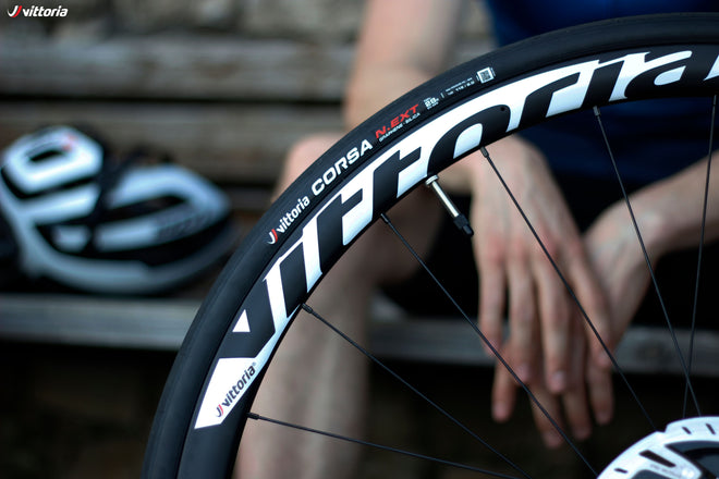 Pneu Vittoria Corsa Next roue carbone
