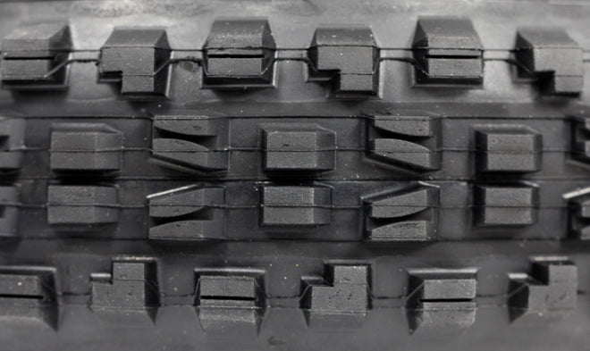 Pneu Maxxis Minion DHF Wide Trail - EXO Protection - 3C Maxx Terra - Tubeless Ready macro