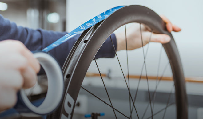 Reparación y montaje de sistemas tubeless en bicicleta - Cycletyres
